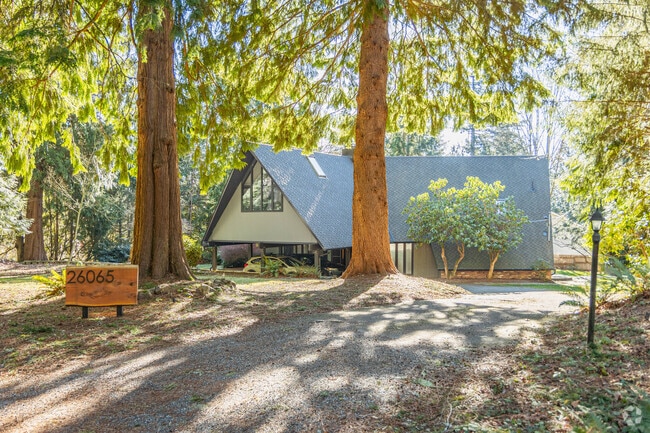 Mountain homes in the Mirrormont neighborhood often have picture windows to see out of.
