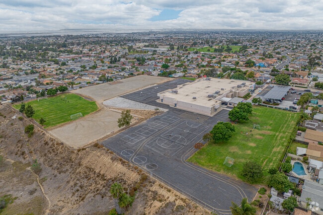 At Los Altos Elementary School, students explore, learn, and grow.