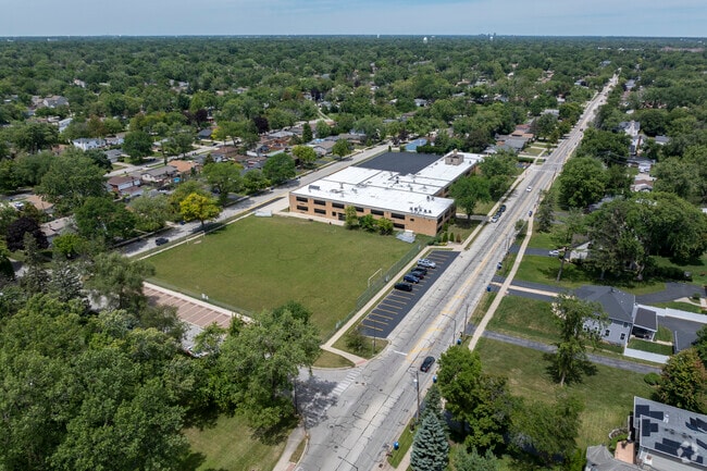 John E Albright Middle School serves students of the Villa Park area.