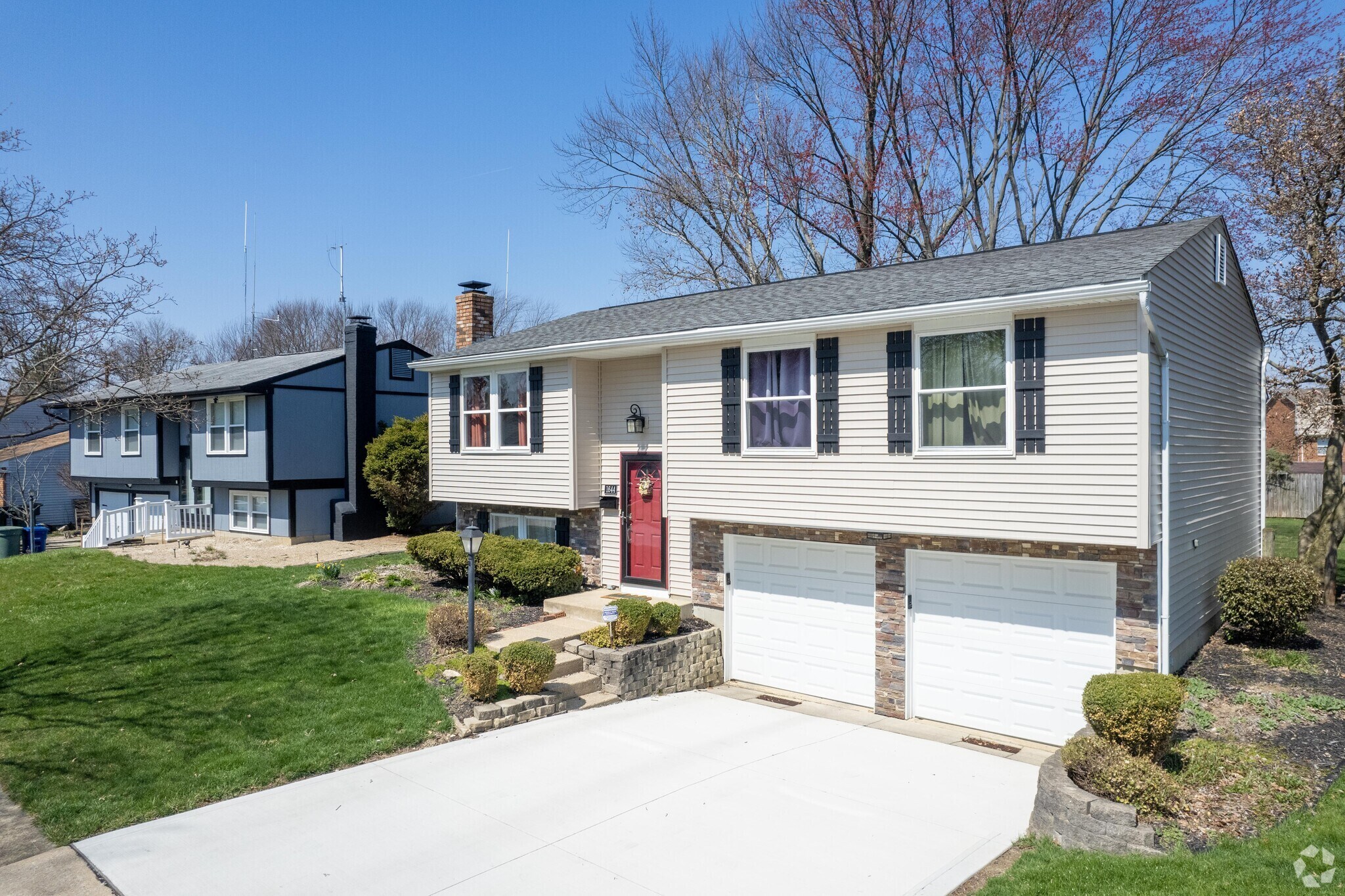 Two great looking split levels in the Northgate neighborhood.