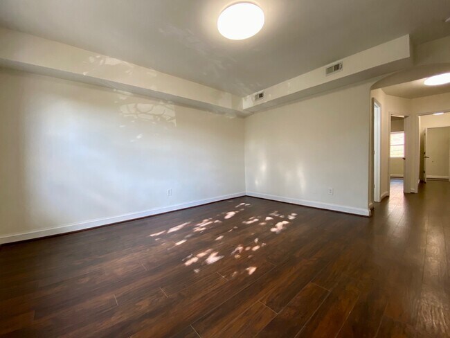 1904 M St NE unit 3, Washington, DC 20002 - photo 3
