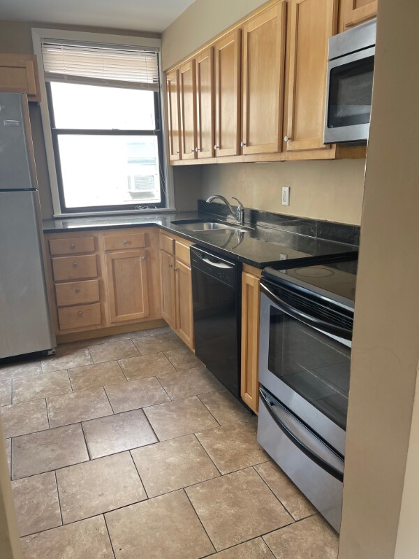 225 Emming St Unit 2, Cincinnati, OH 45219