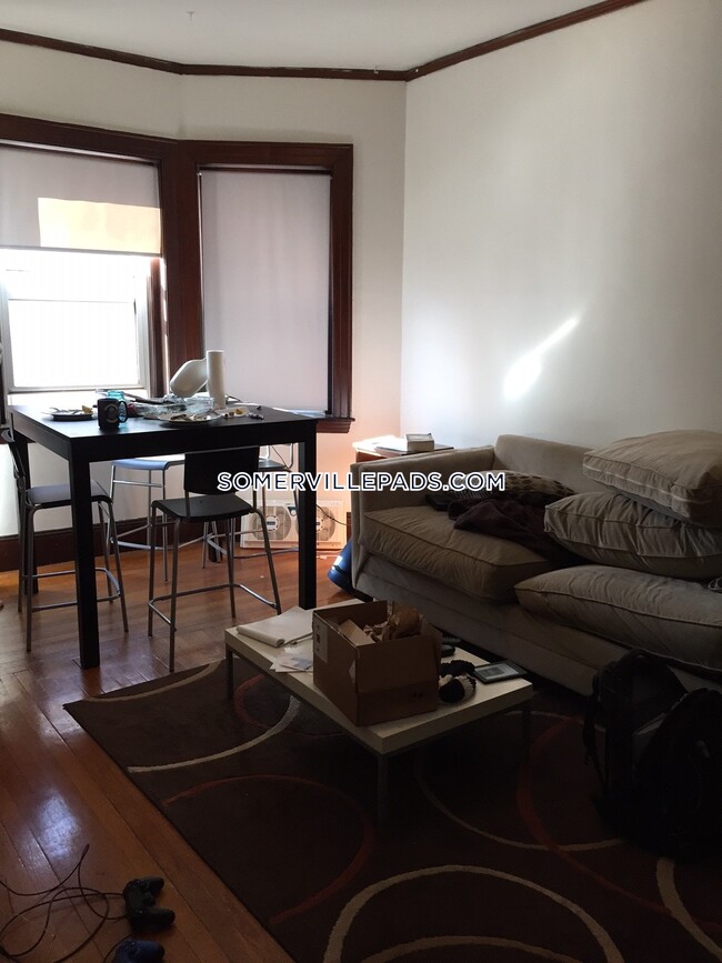 163 Summer St Unit 4, Somerville, MA 02143