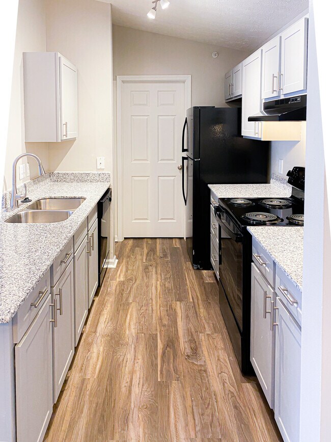 Eagle Chase, Indianapolis, IN 46254 - photo 7