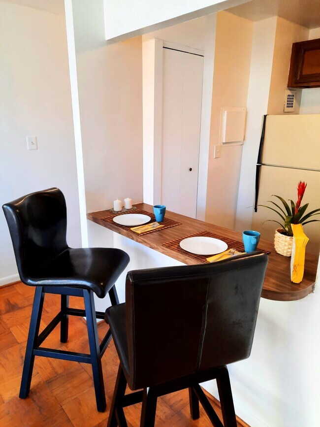 The Newport unit 808, Washington, DC 20036 - photo 5