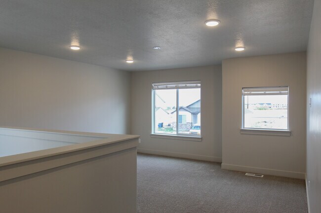 212 W 510 N, Smithfield, UT 84335 - photo 7