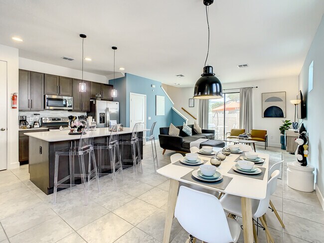 181 Villa Domani Cir, Davenport, FL 33896 - photo 3