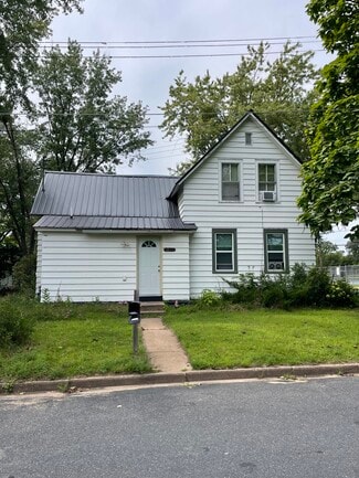 1803 5th St E, Menomonie, WI 54751