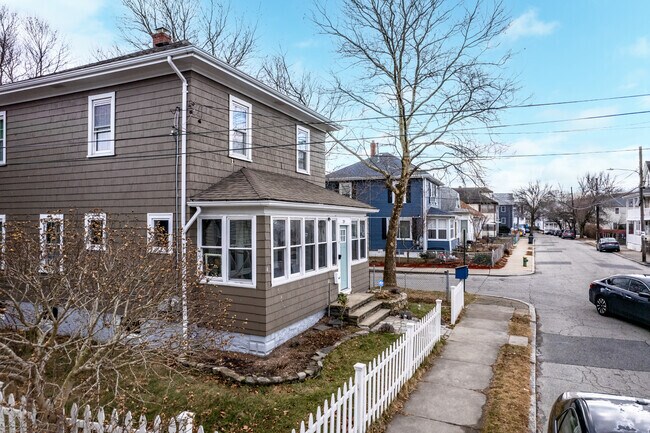 In Hartford, residents can find single family and multi family homes.