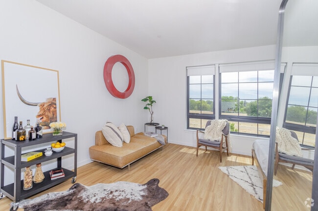 Studio - 504 SF