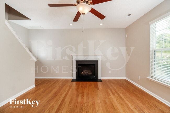 6161 Glen Way Dr, Winston Salem, NC 27107 - photo 2