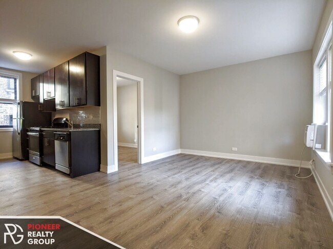 711 W Brompton Ave unit 705-29, Chicago, IL 60657 - photo 2
