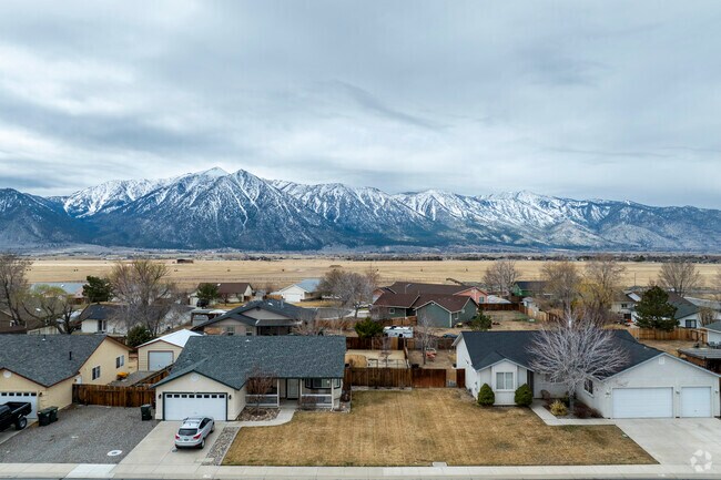 Gardnerville Ranchos has a large supply of single-family homes that exceed the national average for lot sizes.