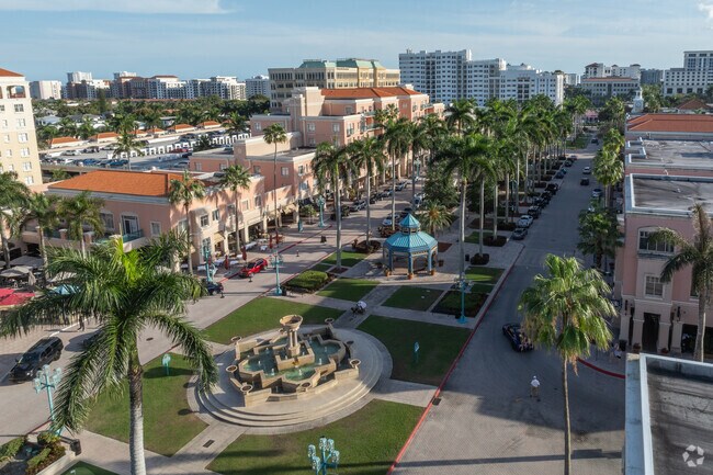Downtown Boca is only a few minutes west of Boca Pointe.