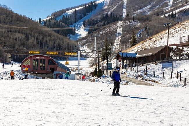 Enjoy Park City Resort’s world-class skiing at the Colony at White Pine Canyon.