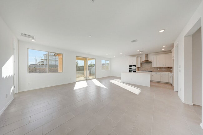 3864 S 241st Ln, Buckeye, AZ 85326 - photo 2