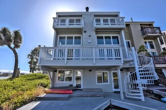 686 Port Dr Unit 1, San Mateo, CA 94404