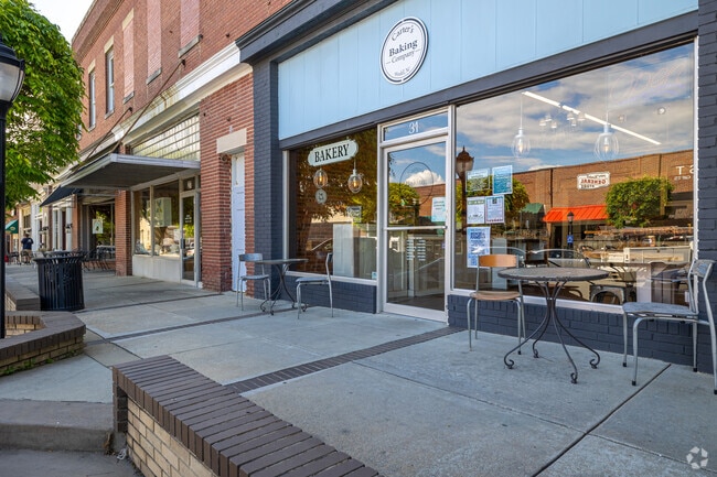 Get your jumbo cookies, apple strudel desserts, and more at Carter's Baking Company.