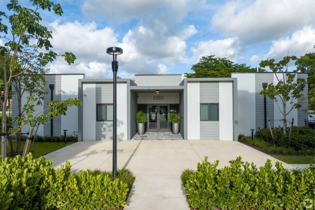 Legacy at Tamarac, Tamarac, FL 33319 - photo 2