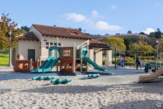 Your kids won’t want to leave the playground at Forster Ranch Community Park in San Clemente.