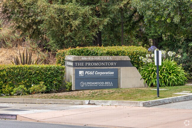 A sign outside the entrance to Lindamood Bell Academy greets parents and students.