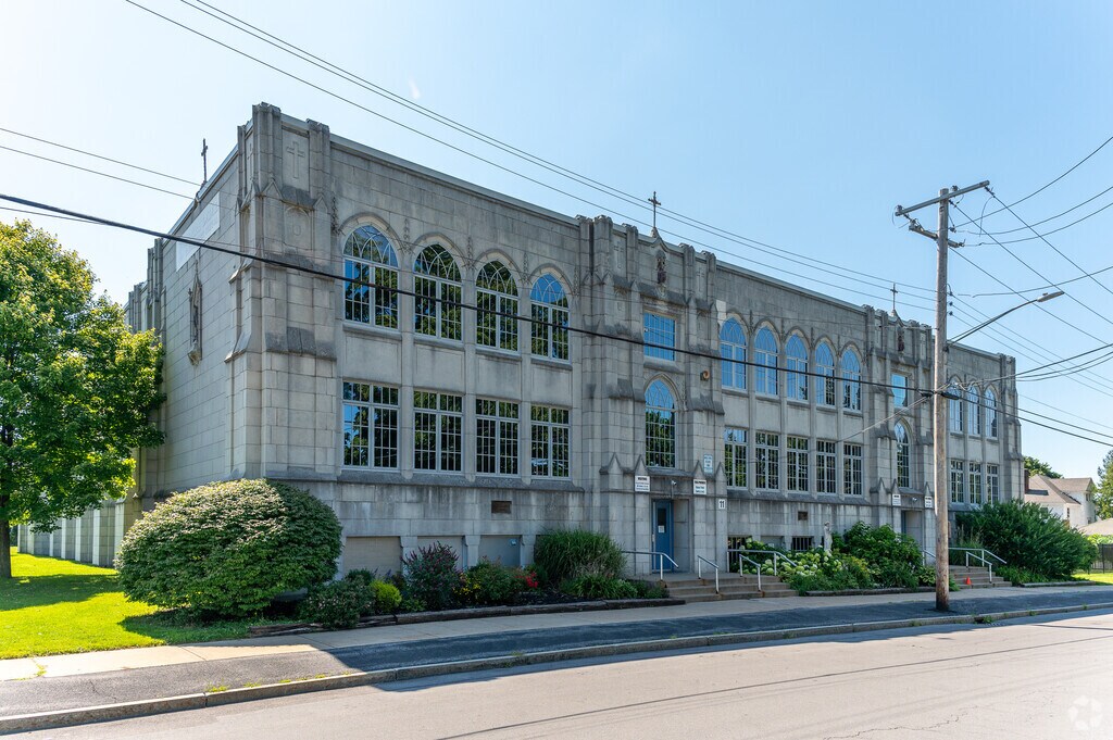 Notre Dame Elementary School is a private pre-K and elementary school in Utica, NY.