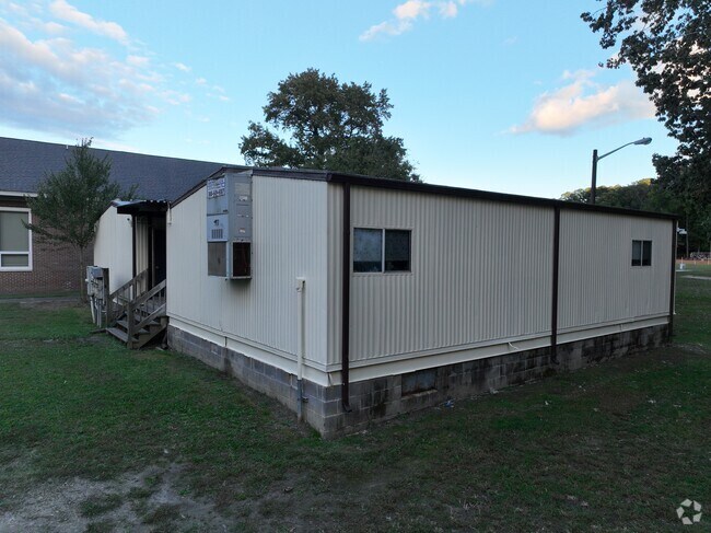 There are a couple mobile classrooms at Deer Park Elementary School
