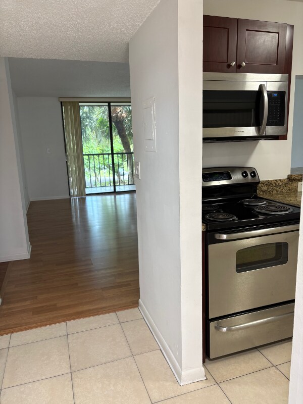 8400 SW 133rd Avenue Rd unit Horizons West, Miami, FL 33183 - photo 2