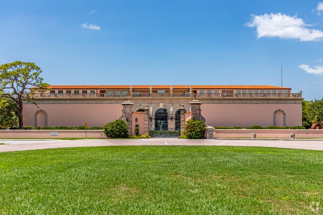 Enjoy history & art then check out the John and Mable Ringling Museum of Art.