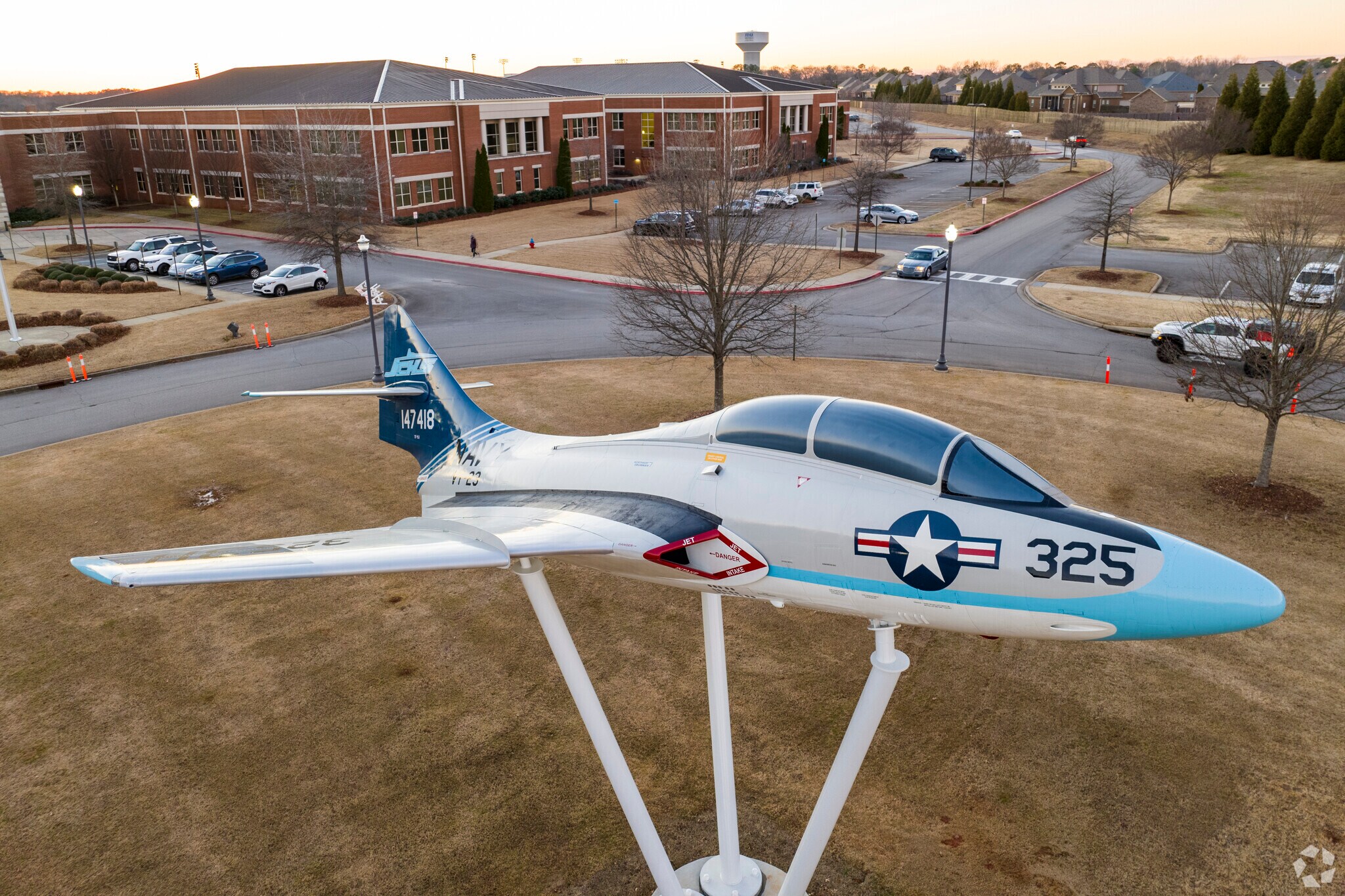 The Mascot of James Clemens High School in Madison Alabama is the Jets.