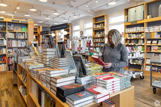 Book Hampton has the newest and best books in East Hampton.