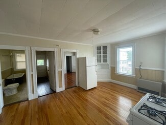 68 Laval St Unit 4, Manchester, NH 03102