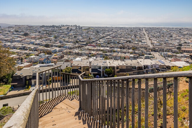 Looking down Goldview Park towards the Outer Sunset and incoming fog.