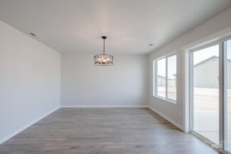 7071 S Old Farm Ave, Meridian, ID 83642