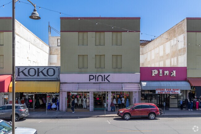 Morley Avenue in Nogales is the hub for budget shopping with visitors from Mexico and the U.S.