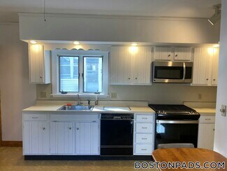 80 Curtis St, Somerville, MA 02144