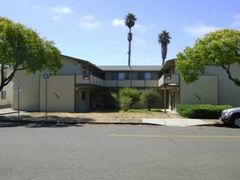 700 Memorial Way unit 1, Hayward, CA 94541 - photo 1
