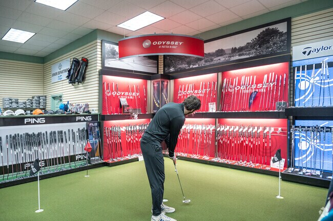 Find your next putter at Joe & Leigh's Discount Golf Pro.