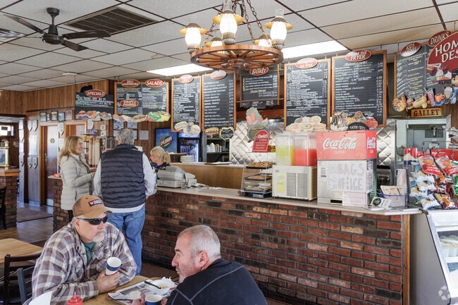 The After, on Rt 206 in Flanders, NJ, has long been a local favorite for its burgers and ice cream.