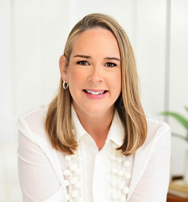 Christine Pomer