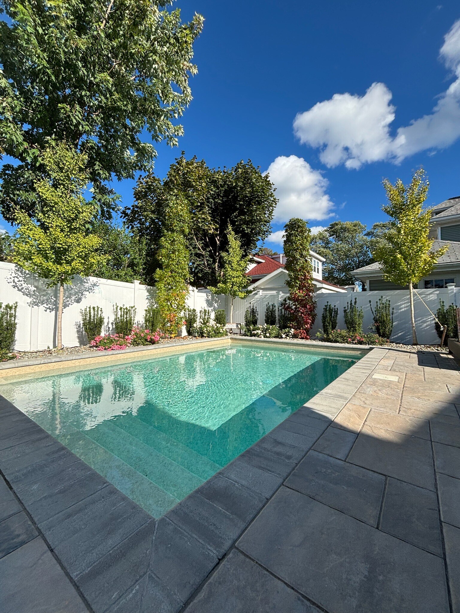 21 Apthorp St, Quincy, MA 02170 - photo 1