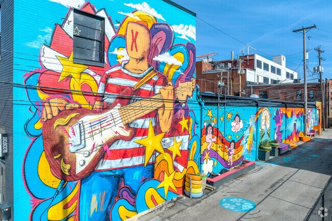 You can spot beautiful and creative graffiti throughout The Discovery District.