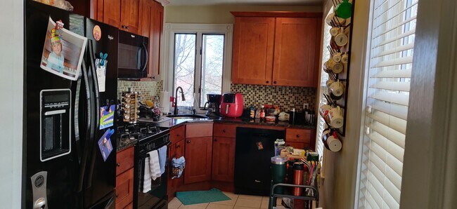 91 Surrey St unit 1, Brighton, MA 02135 - photo 3
