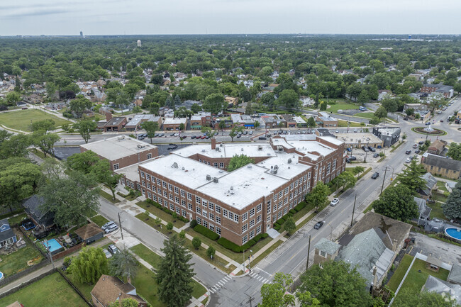 S. E. Gross Middle School offers a large campus so there is plenty of space for all.
