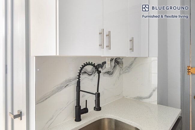 161 W 54th St unit FL8-ID1997, New York, NY 10019 - photo 7