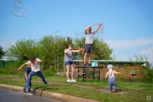 Gulf Branch residents can enjoy Gravelly Point Park by Reagan International Airport.