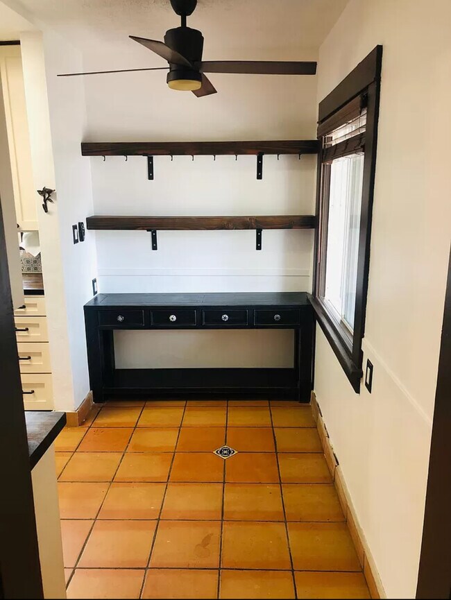 915 N Chester Ave, Inglewood, CA 90302 - photo 6