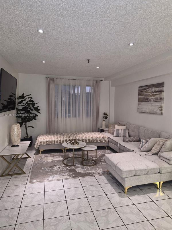 201 180th Dr, Sunny Isles Beach, FL 33160 - photo 2