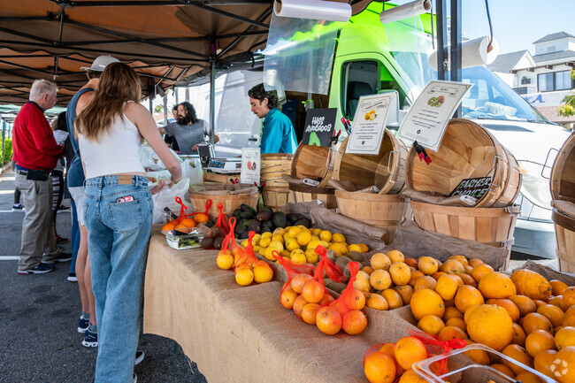 Find fresh oranges at the Dana Point and Laguna Hills Certified Farmers Markets near Niguel Coast.