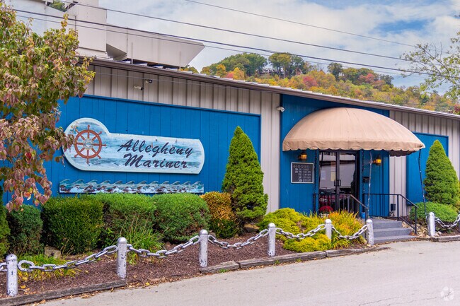 The Allegheny Mariner is a very popular spot in Rayburn for a delicious dinner.